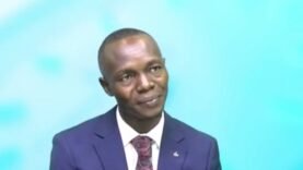 Alerte : Dr Djimaldé sur les dangers de l&rsquo;IA en éducation